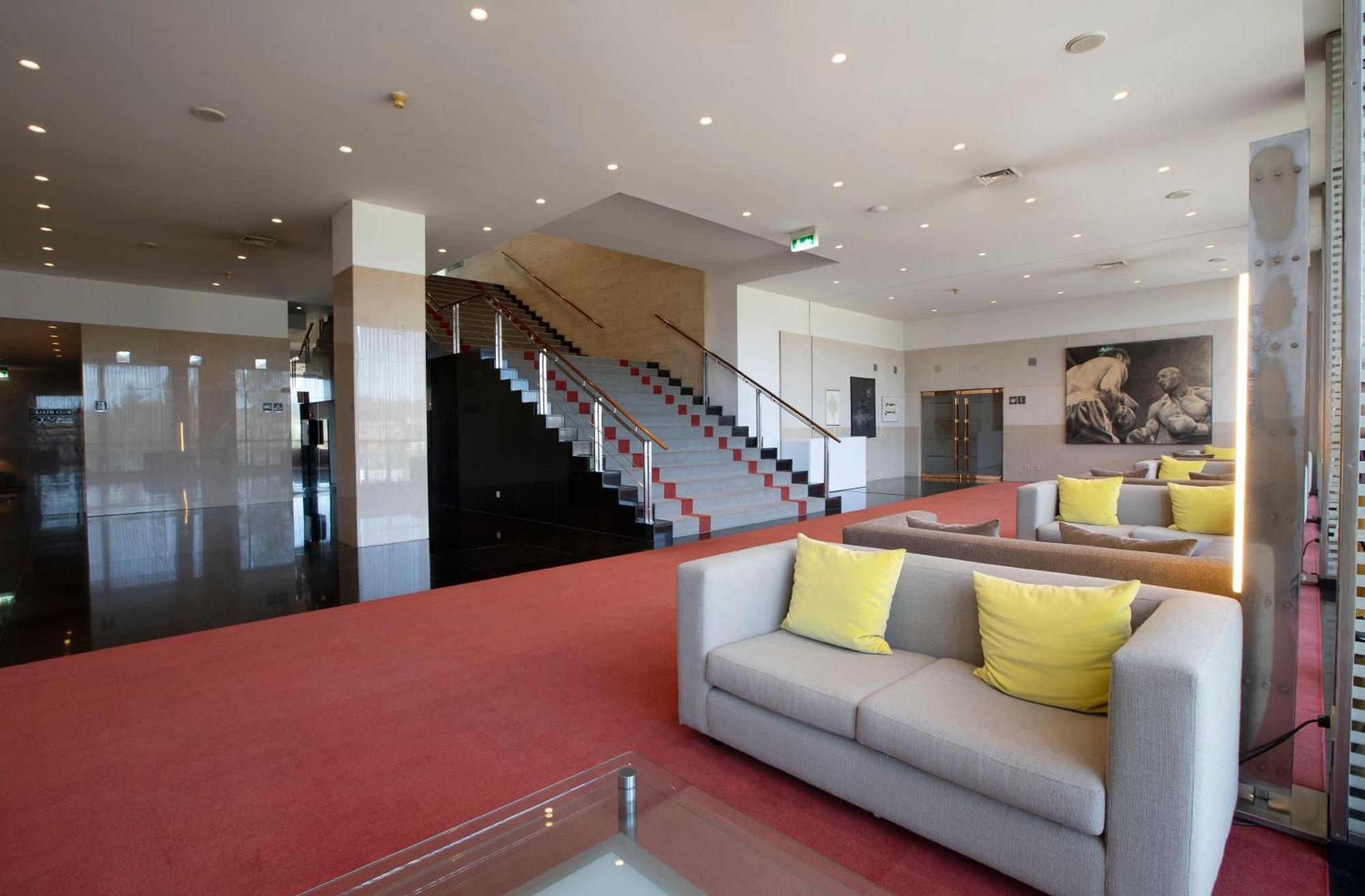 Hotel De Guimaraes Business & Spa ภายนอก รูปภาพ